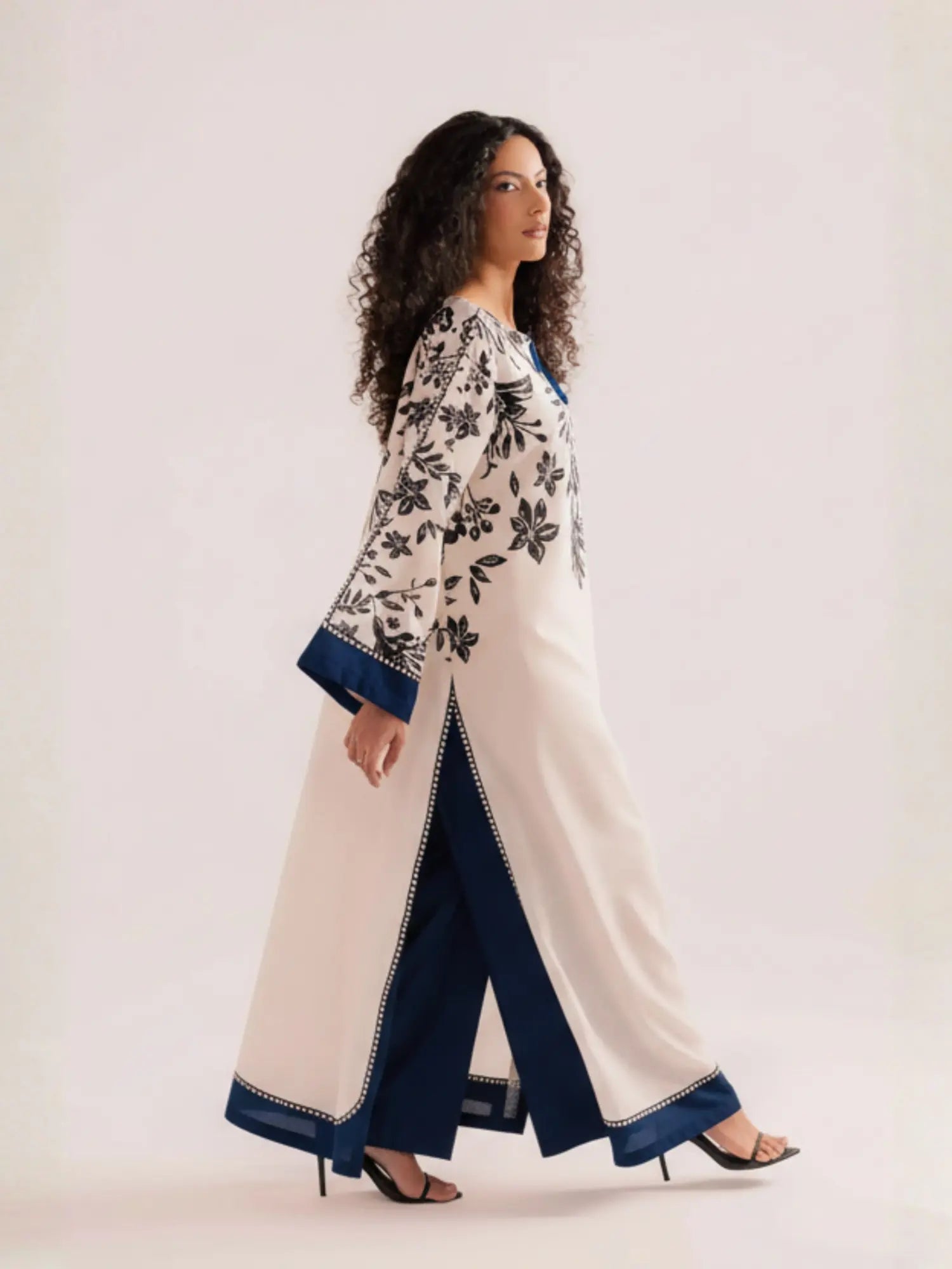 Zarposh Blue Kaftan