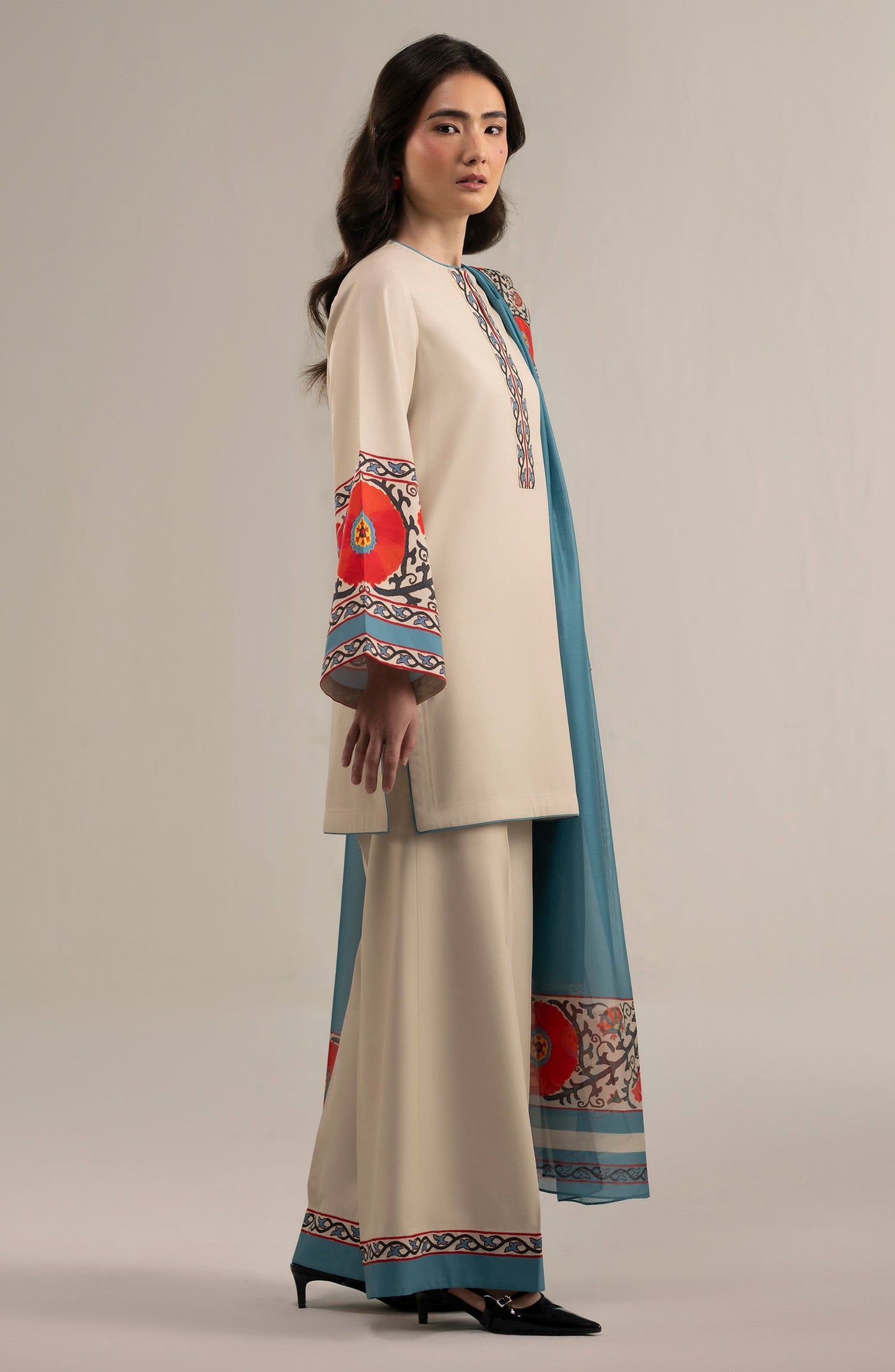 Medallion 3Pc Stitched Dress