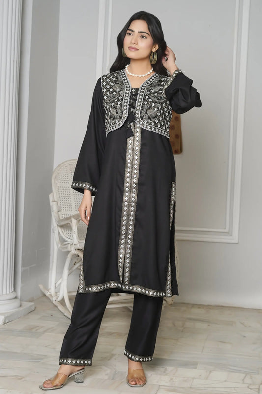 Luxeurs 2 Piece Embroidery Suit