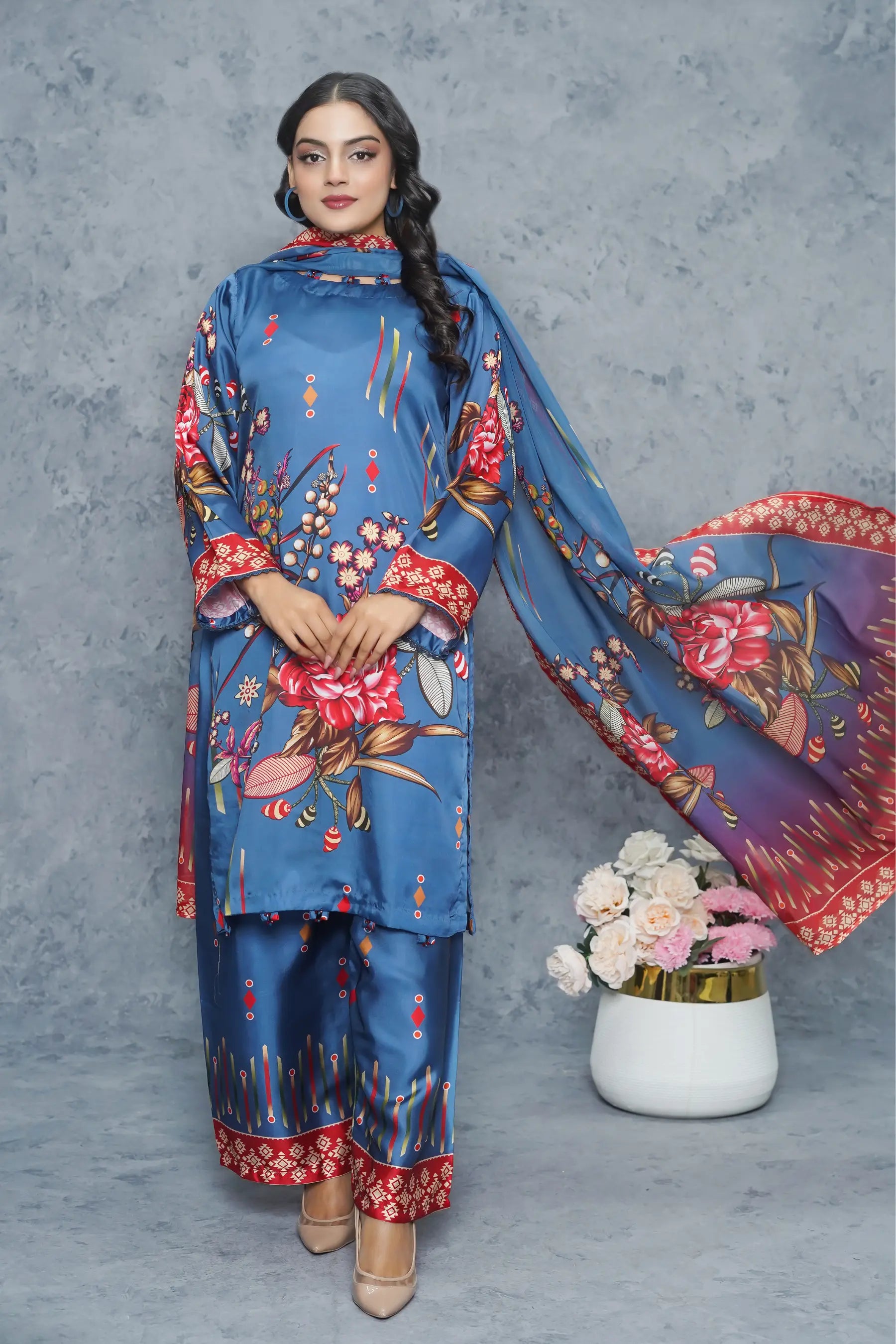 Izel premium silk fabric detail - luxury stitched suit with apple silk dupatta Pakistan