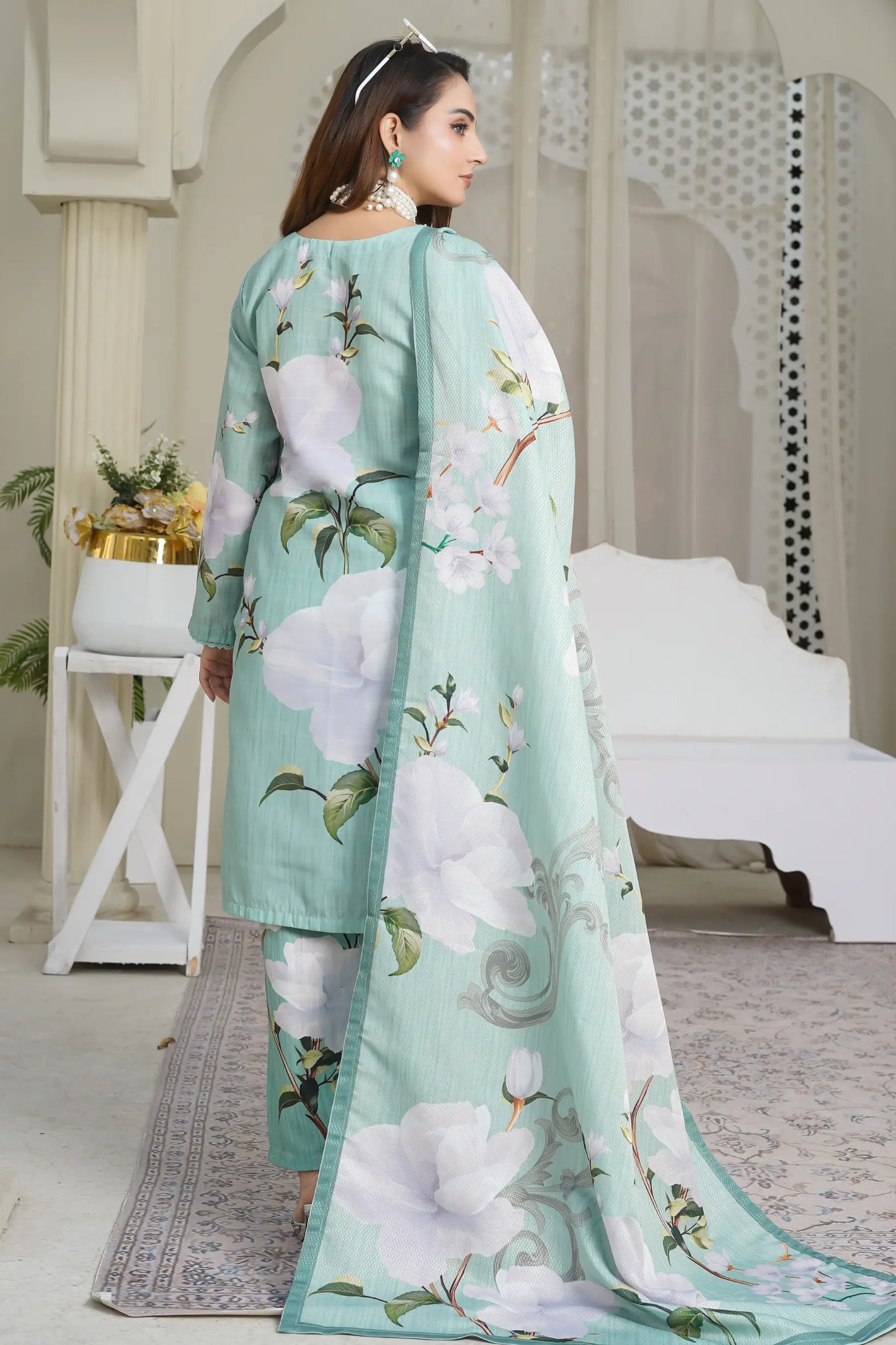 Saya 3 Piece Khaddar Suit back design view